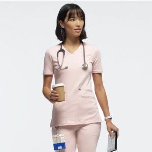 Jaanuu 4-Pocket V-Neck Top